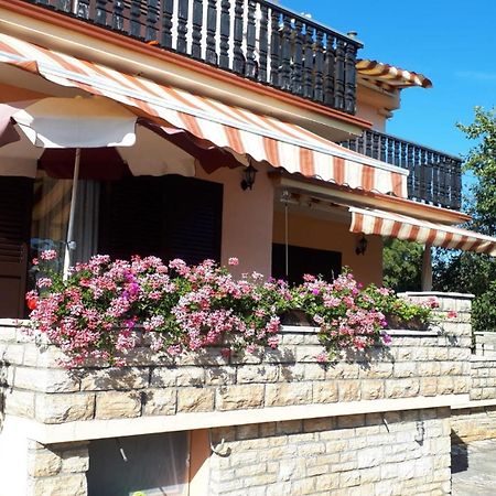 Apartments Santa Barbara Biograd Na Moru Dış mekan fotoğraf
