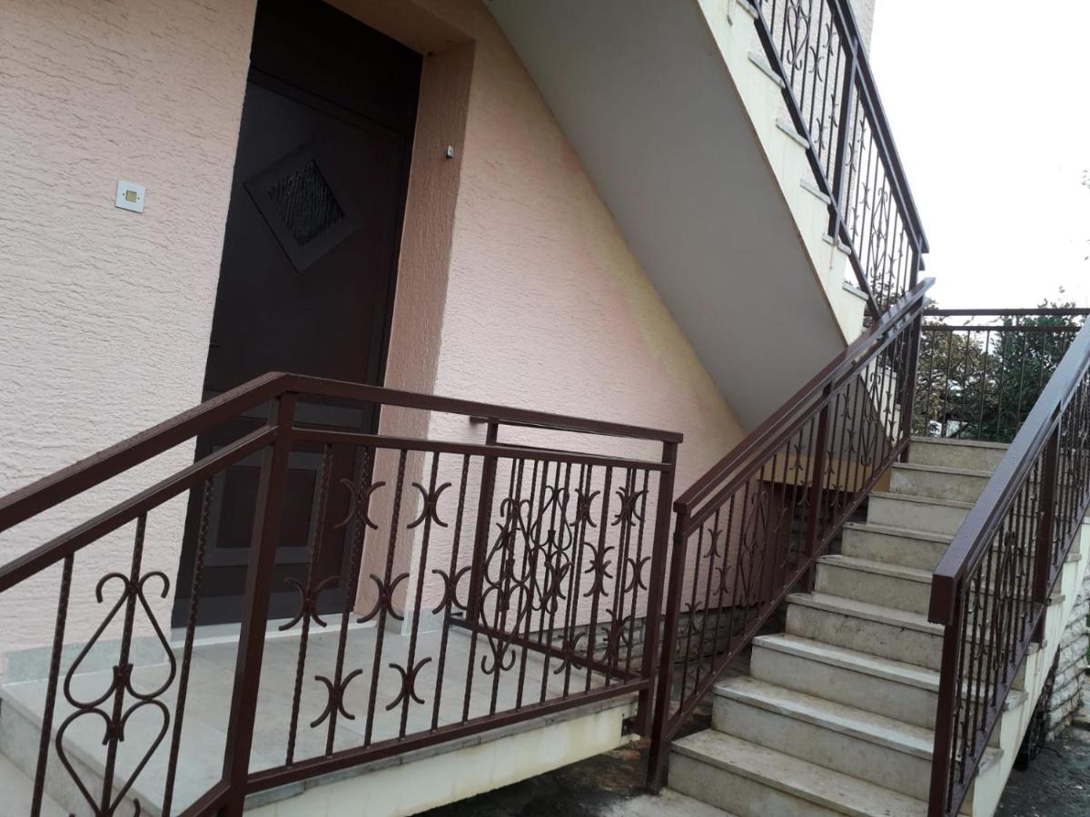 Apartments Santa Barbara Biograd Na Moru Dış mekan fotoğraf