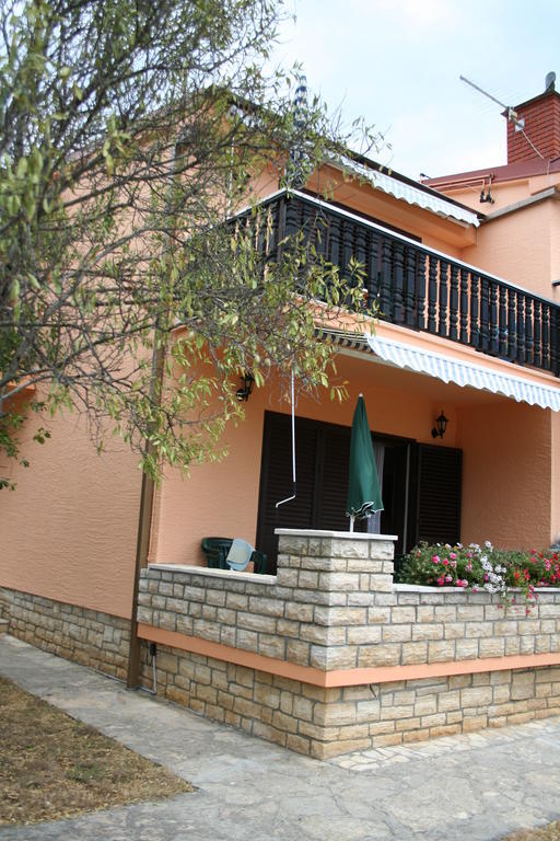 Apartments Santa Barbara Biograd Na Moru Oda fotoğraf