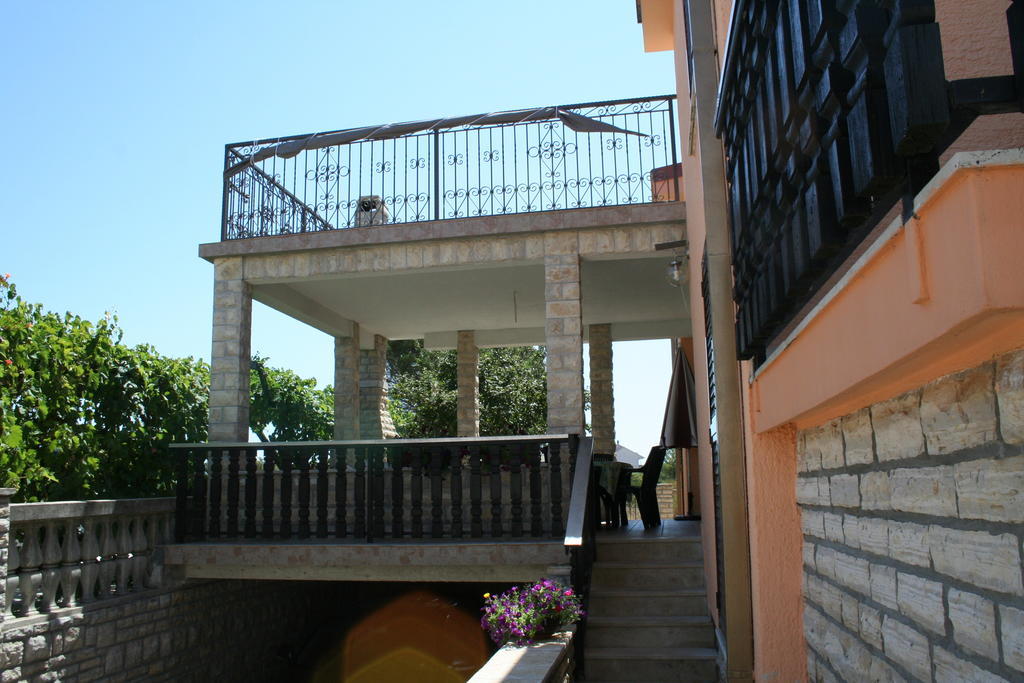 Apartments Santa Barbara Biograd Na Moru Dış mekan fotoğraf