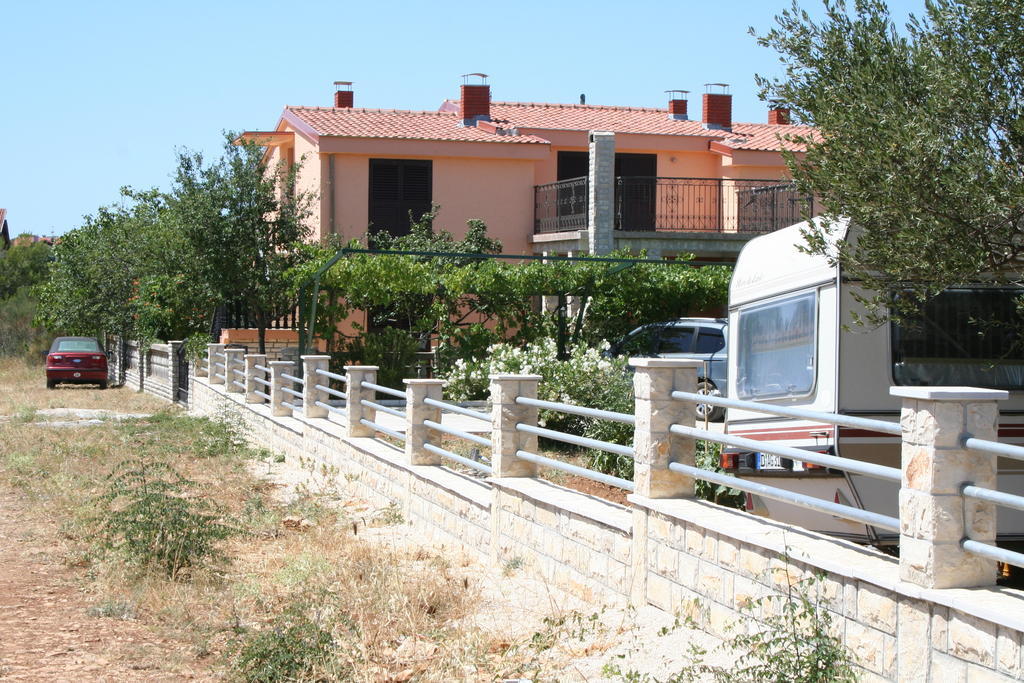 Apartments Santa Barbara Biograd Na Moru Dış mekan fotoğraf