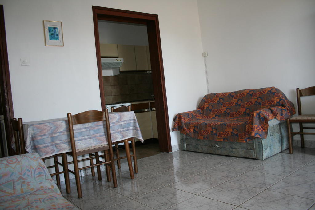 Apartments Santa Barbara Biograd Na Moru Oda fotoğraf