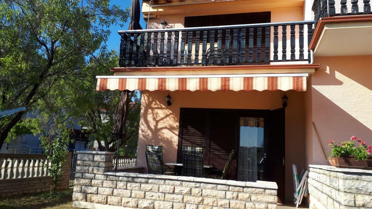 Apartments Santa Barbara Biograd Na Moru Dış mekan fotoğraf