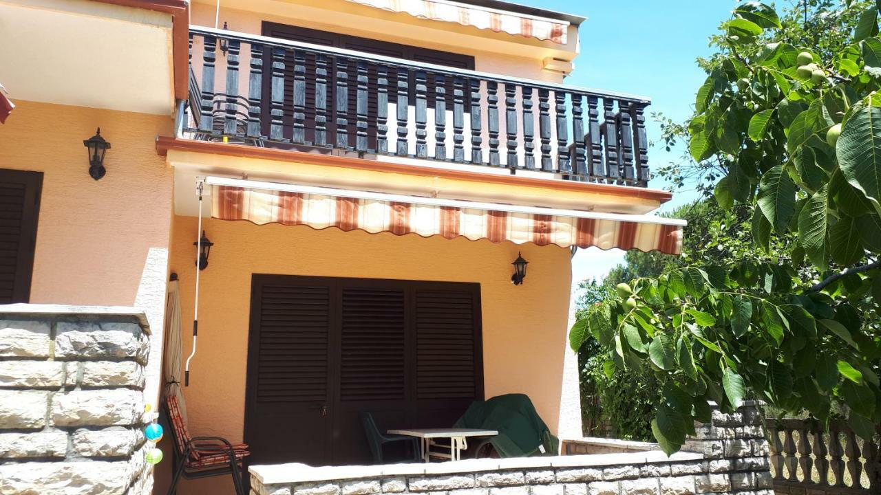 Apartments Santa Barbara Biograd Na Moru Dış mekan fotoğraf